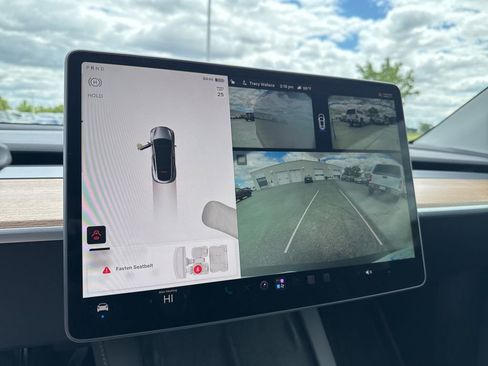 Used 2025 Tesla Model Y Long Range RWD image 16