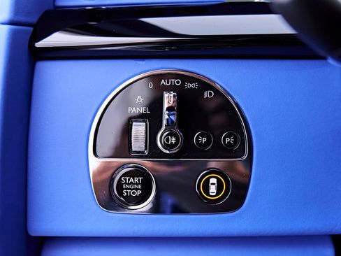 Used 2024 Rolls-Royce Phantom Sedan w/ The Phantom Package RWD image 85
