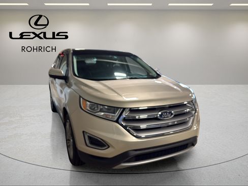 Used 2017 Ford Edge Titanium w/ Equipment Group 301A AWD/4WD image 2
