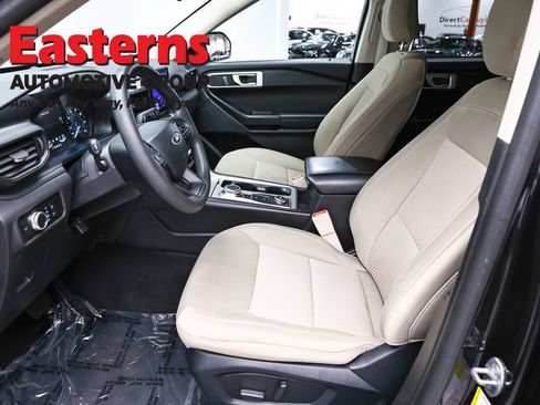 Used 2023 Ford Explorer 4WD image 13