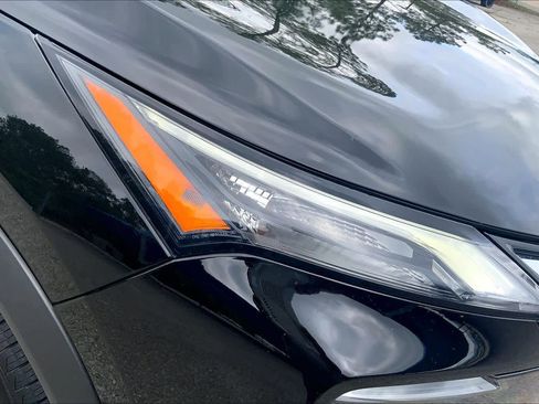 Used 2025 Nissan Rogue SV FWD image 27