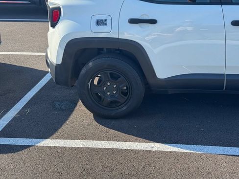 Used 2018 Jeep Renegade Sport w/ Power & Air Group AWD/4WD image 15