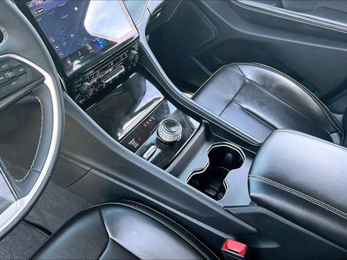 Used 2023 Jeep Grand Cherokee Limited w/ Black Appearance Package image 15