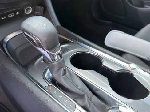 Used 2024 Chevrolet Malibu LT FWD image 22