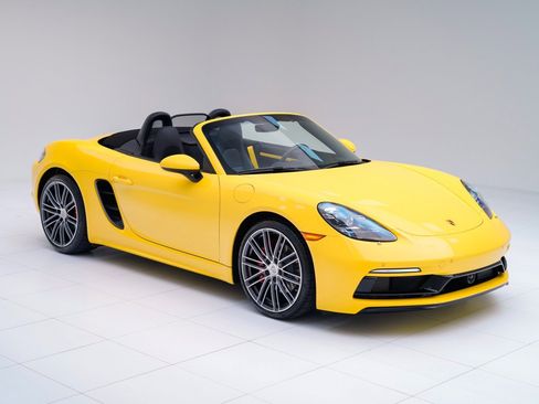 Used 2025 Porsche 718 Boxster S image 7