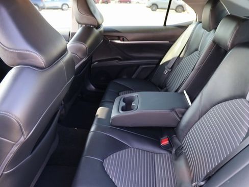 Certified 2022 Toyota Camry SE image 12