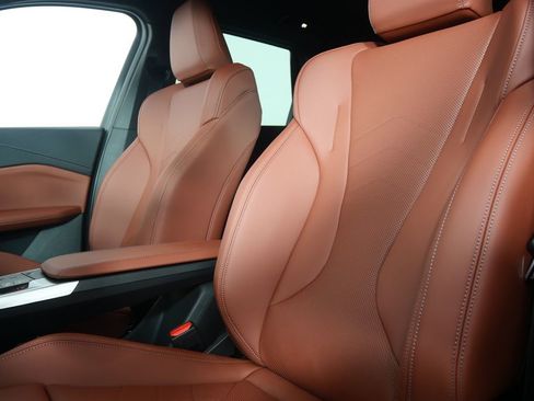 Used 2026 BMW X1 xDrive28i w/ Technology Package image 11