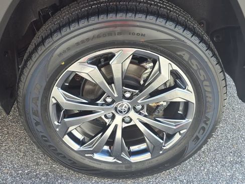 Used 2023 Toyota RAV4 XLE Premium AWD/4WD image 34