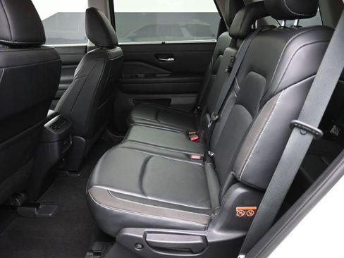 Used 2022 Nissan Pathfinder SL image 26