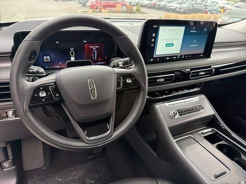 New 2026 Lincoln Aviator AWD image 16