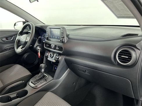 Used 2019 Hyundai Kona SE w/ Cargo Package image 28