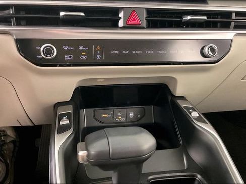 Certified 2026 Kia Sorento S w/ S Panoramic Sunroof Package FWD image 14