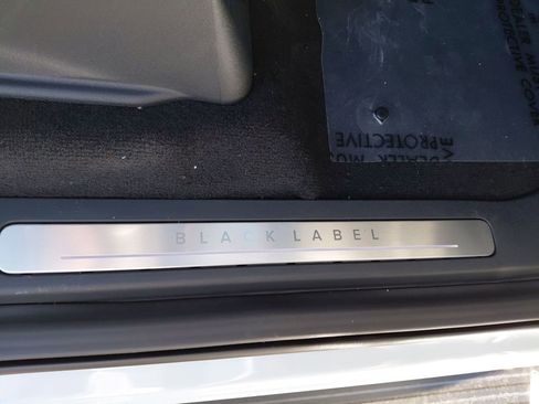 New 2025 Lincoln Navigator L Black Label image 32