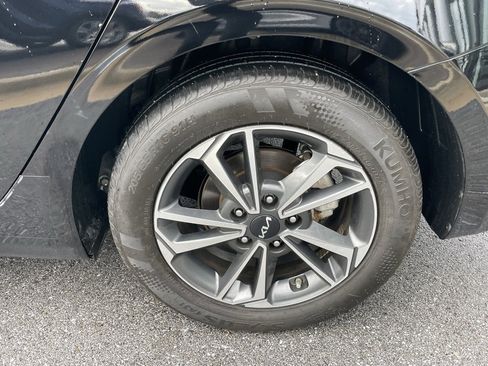 Certified 2024 Kia Forte LXS w/ LXS Technology Package image 31