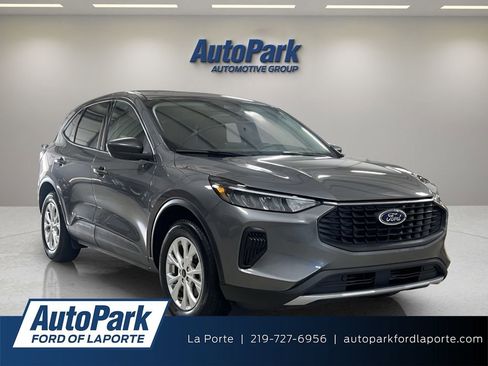 Used 2025 Ford Escape Active w/ Cold Weather Package FWD image 1