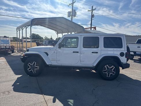 Used 2024 Jeep Wrangler Sahara image 2