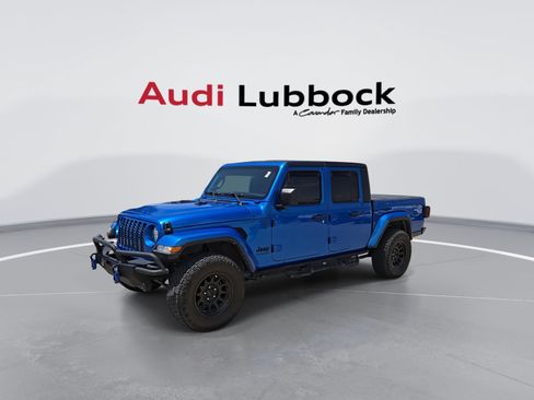 Used 2023 Jeep Gladiator Sport AWD/4WD image 4