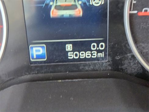 Used 2021 Subaru Ascent Premium w/ Convenience Package image 28