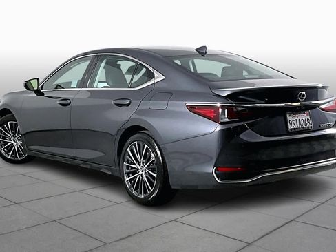 Used 2025 Lexus ES 300h w/ Premium Package image 11