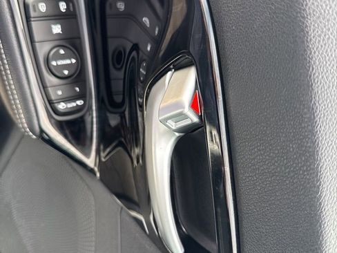 Used 2022 Kia Niro EX FWD image 18