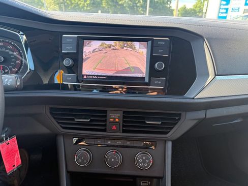 Used 2019 Volkswagen Jetta FWD image 9