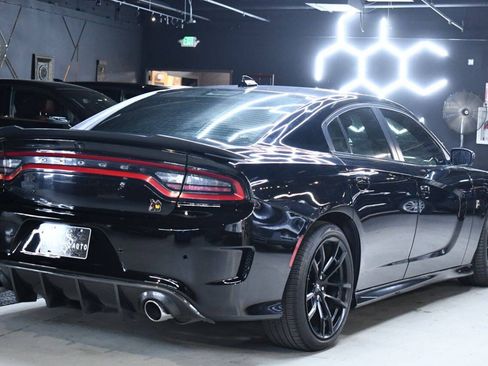 Used 2020 Dodge Charger Scat Pack w/ Dynamics Package RWD image 7