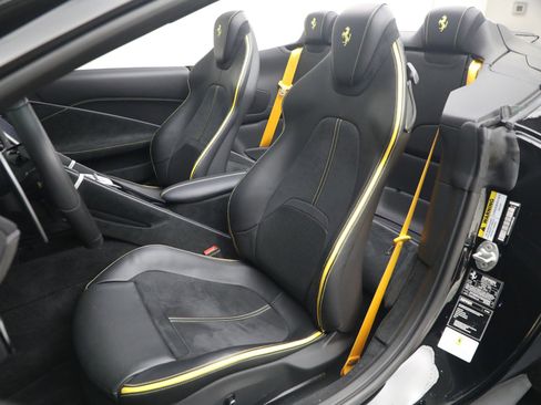 Certified 2025 Ferrari Roma Spider image 22