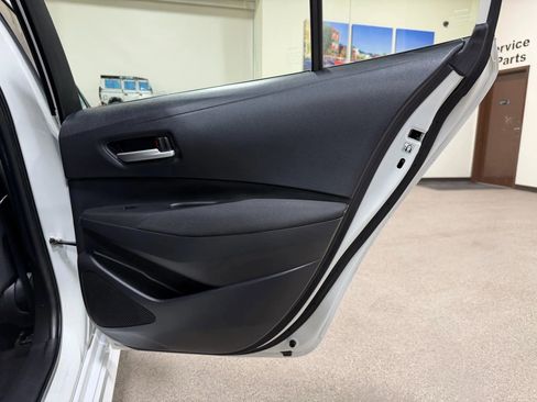 Used 2021 Toyota Corolla LE w/ Carpet Mat Package (TMS) image 24