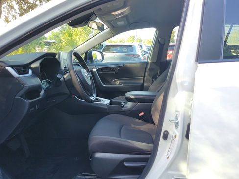 Used 2023 Toyota RAV4 LE FWD image 17
