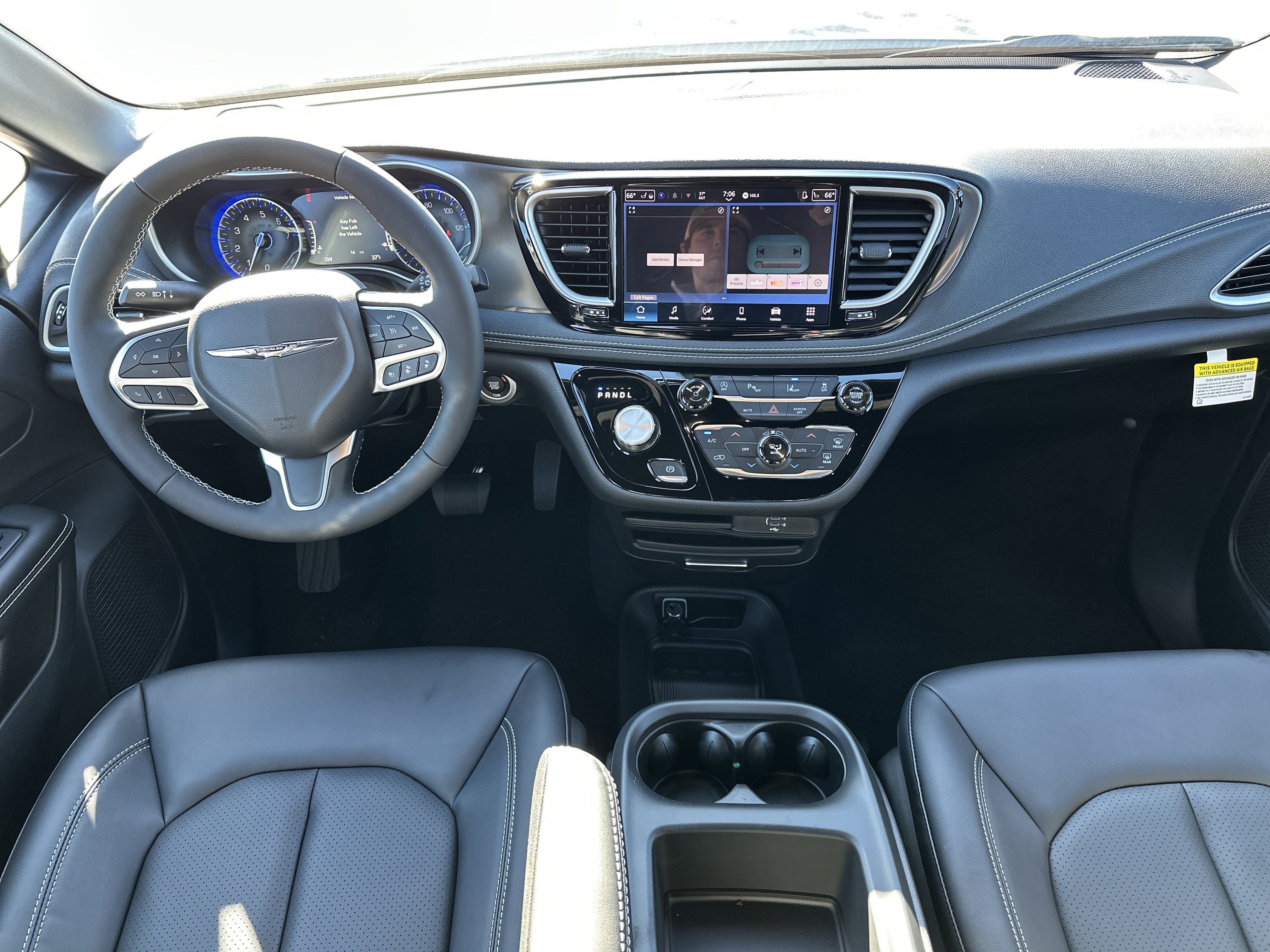 New 2026 Chrysler Pacifica Select FWD image 25