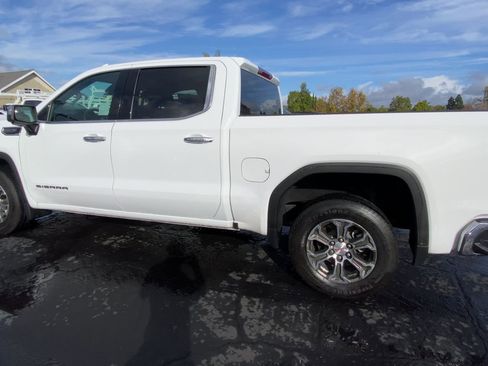 Used 2024 GMC Sierra 1500 SLT image 10