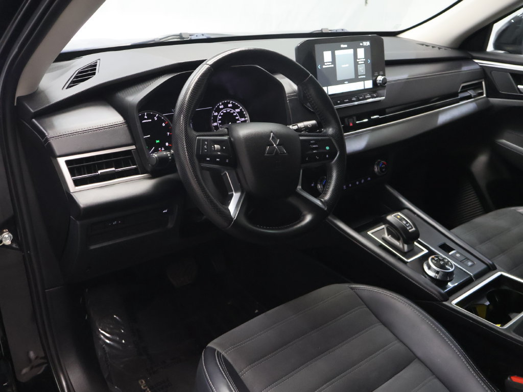 Used 2024 Mitsubishi Outlander SE FWD image 18