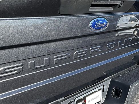 Used 2020 Ford F250 Lariat w/ Lariat Ultimate Package image 30