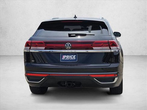 Used 2024 Volkswagen Atlas Cross Sport SE image 6