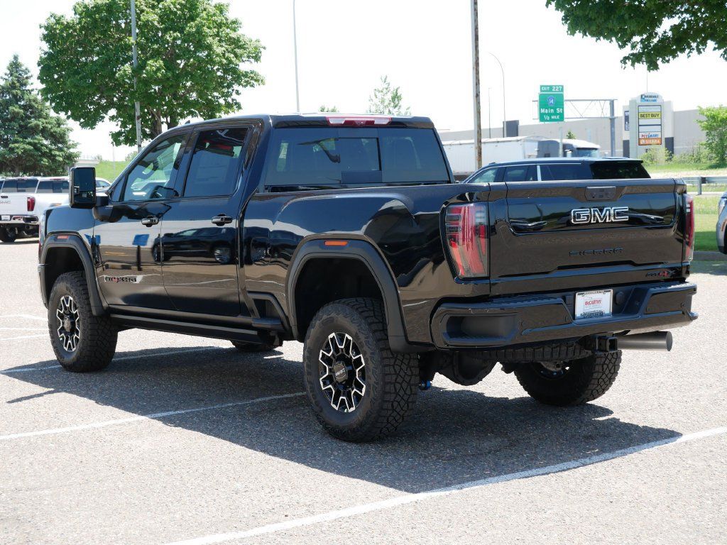 New 2026 GMC Sierra 2500 AT4X w/ LPO, Black Badging Package AWD/4WD image 5