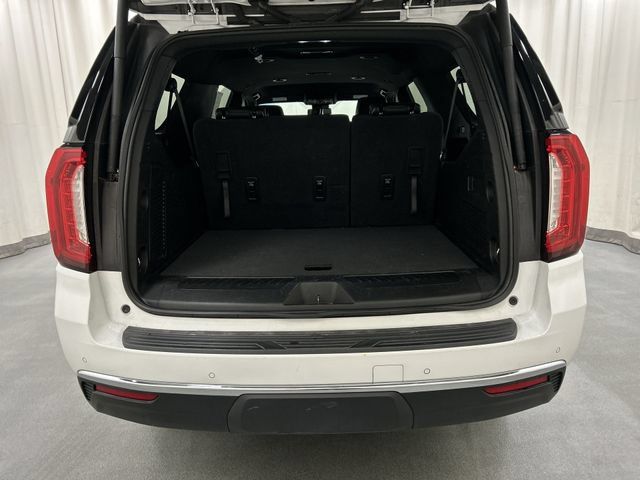 Used 2024 GMC Yukon XL SLT AWD/4WD image 7