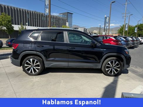 Used 2023 Volkswagen Taos SE w/ Panoramic Sunroof Package AWD/4WD image 2