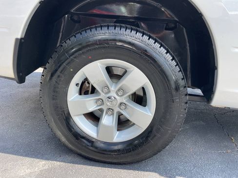 Used 2017 RAM 1500 Express w/ Express Value Package RWD image 24