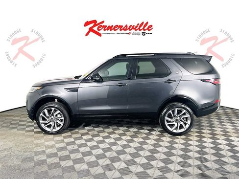 Used 2020 Land Rover Discovery Landmark image 4