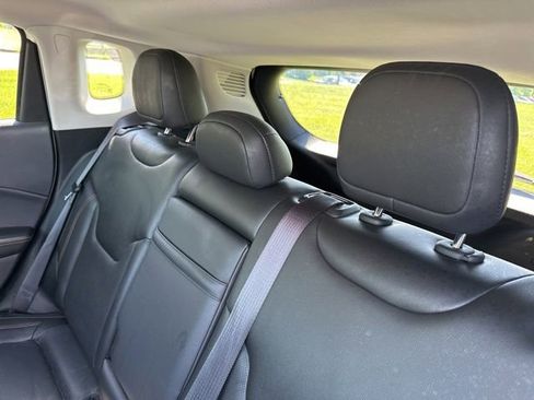 Used 2018 Jeep Compass Limited w/ Navigation Group AWD/4WD image 10