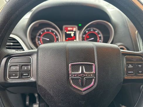 Used 2019 Dodge Journey SE image 12