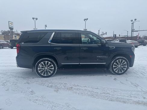 Used 2021 GMC Yukon Denali w/ Advanced Technology Package image 10