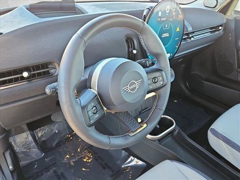 Certified 2025 MINI Cooper S image 10