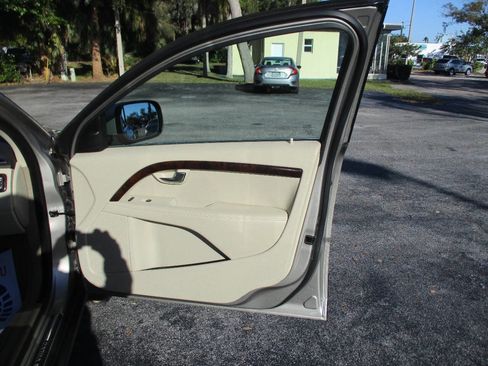 Used 2013 Volvo XC70 3.2 image 26