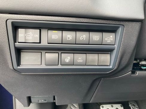 New 2025 Toyota Tundra Platinum image 33