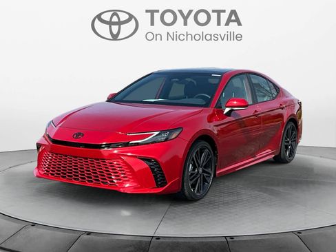 Used 2025 Toyota Camry XSE image 1