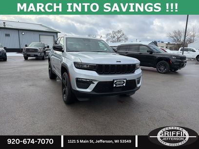 New 2025 Jeep Grand Cherokee Limited w/ Black Appearance Package