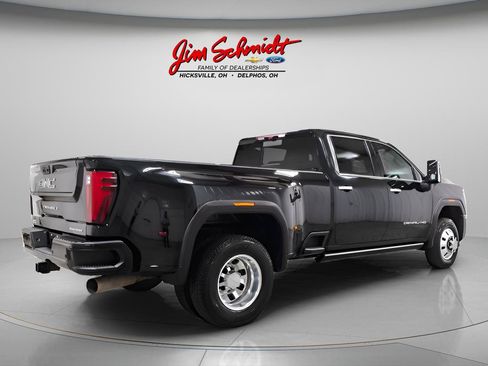 Used 2024 GMC Sierra 3500 Denali Ultimate AWD/4WD image 6