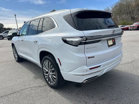 New 2026 Buick Enclave Avenir w/ Super Cruise Package image 8