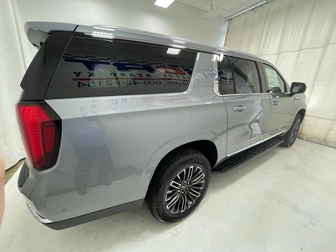 New 2026 GMC Yukon XL Elevation image 4